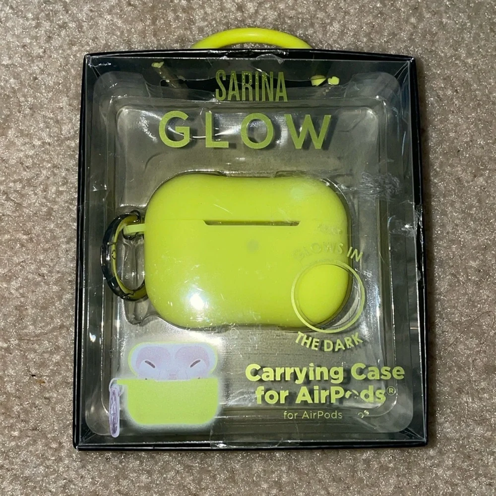 NIB GLOW IN THE DARK AirPods Pro carrying case
